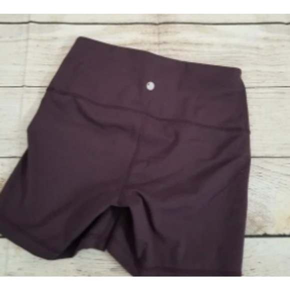 ❤️YOGALICIOUS LUX purple biker shorts XS - Picture 3 of 3